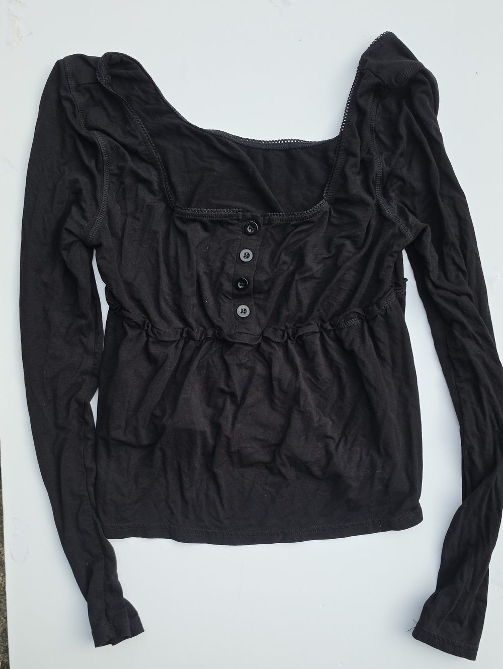 Source Unknown Black Long-Sleeve Scoop Neck Button Top